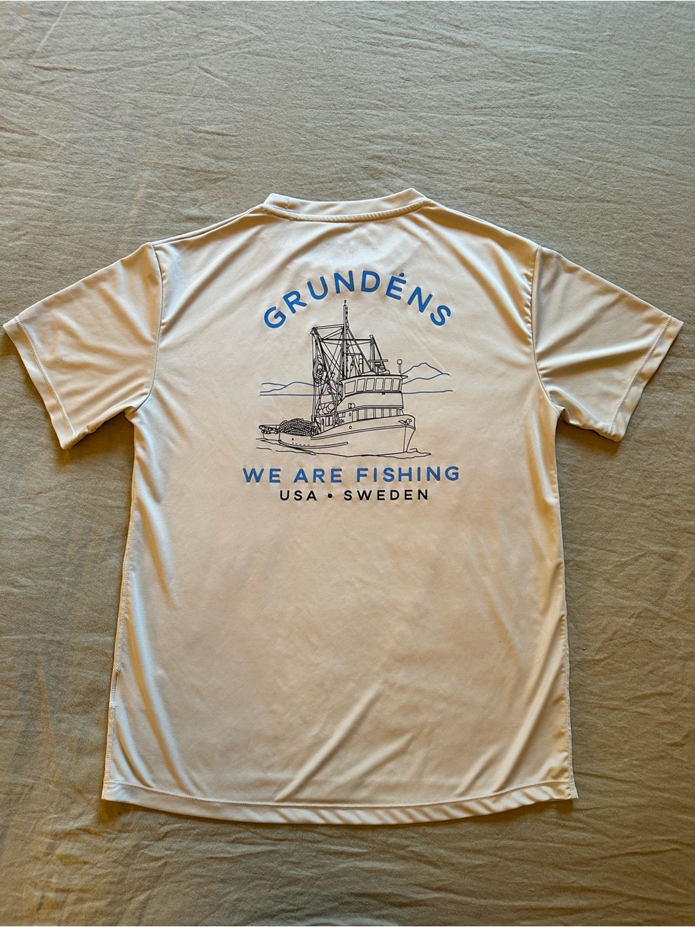 Grundéns We Are Fishing Linear Wave Short Sleeve Tech Tee